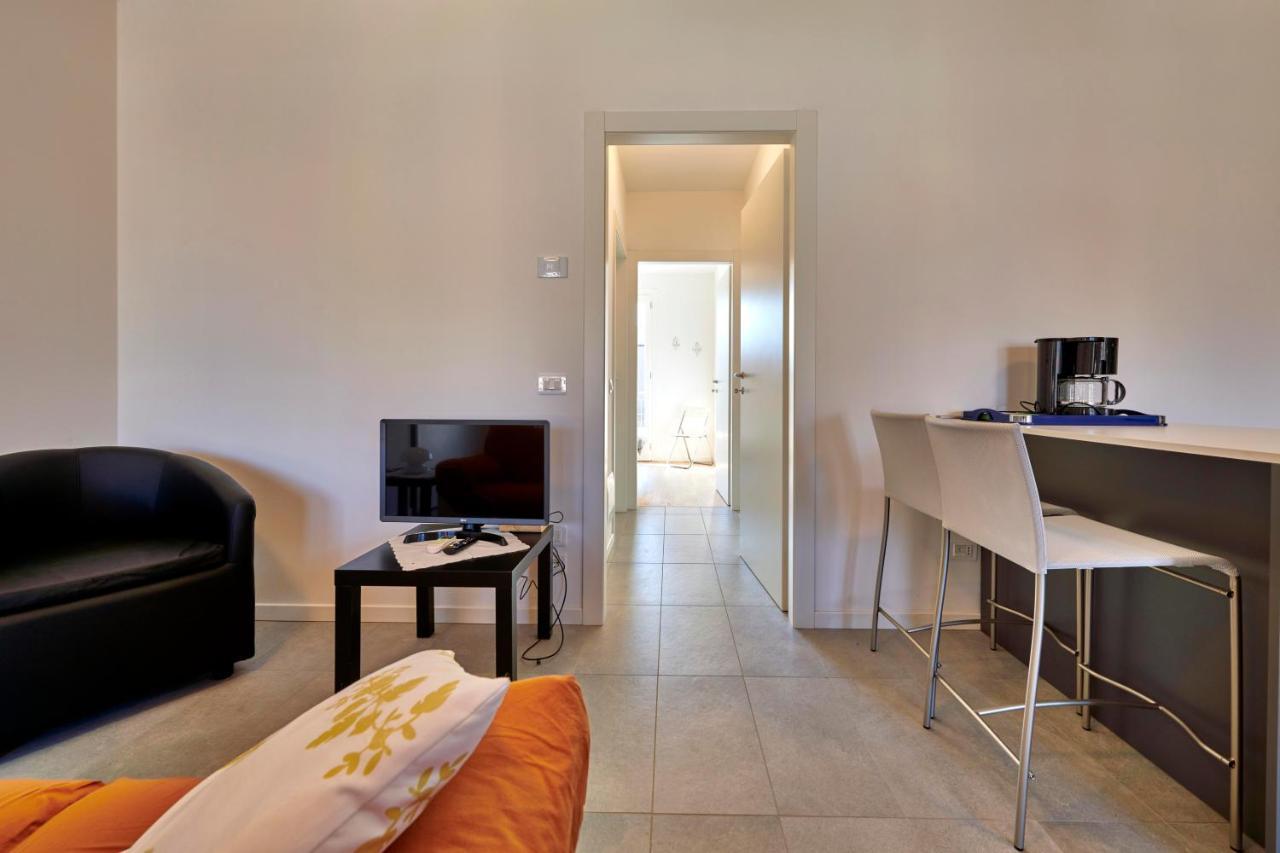 Apartmentsgarda - Garda31 Residence Bagian luar foto